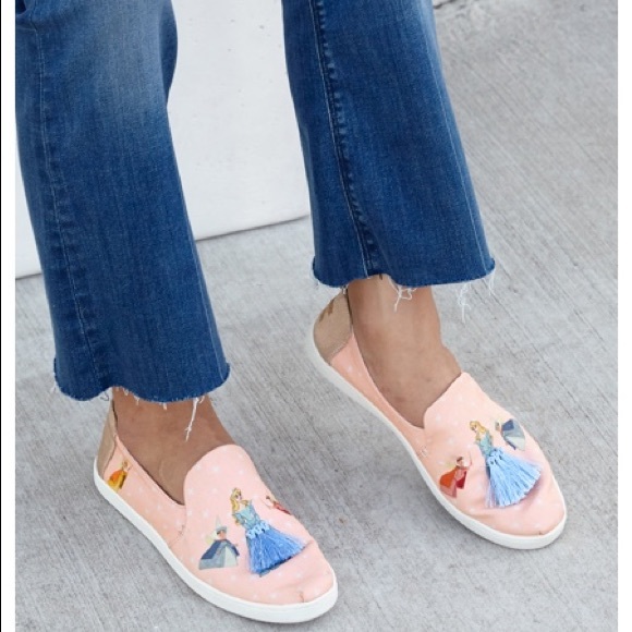 disney x toms pink sleeping beauty women's classics